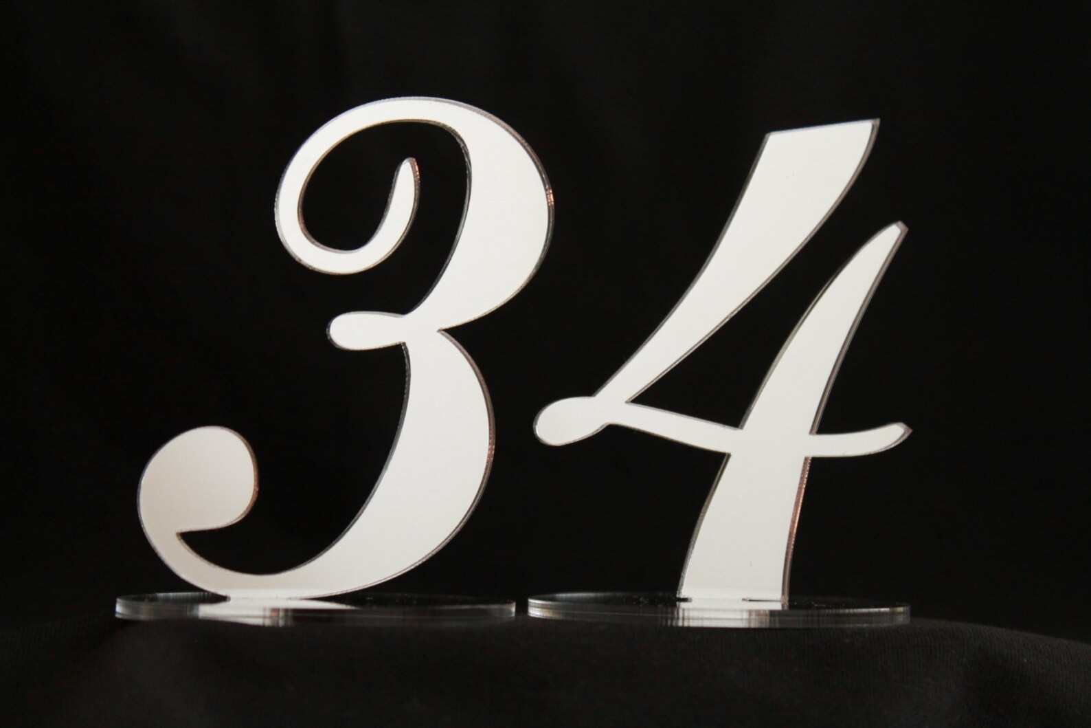 Wolnostojące akrylowe numery s – Table Number Gold recenzja i cena