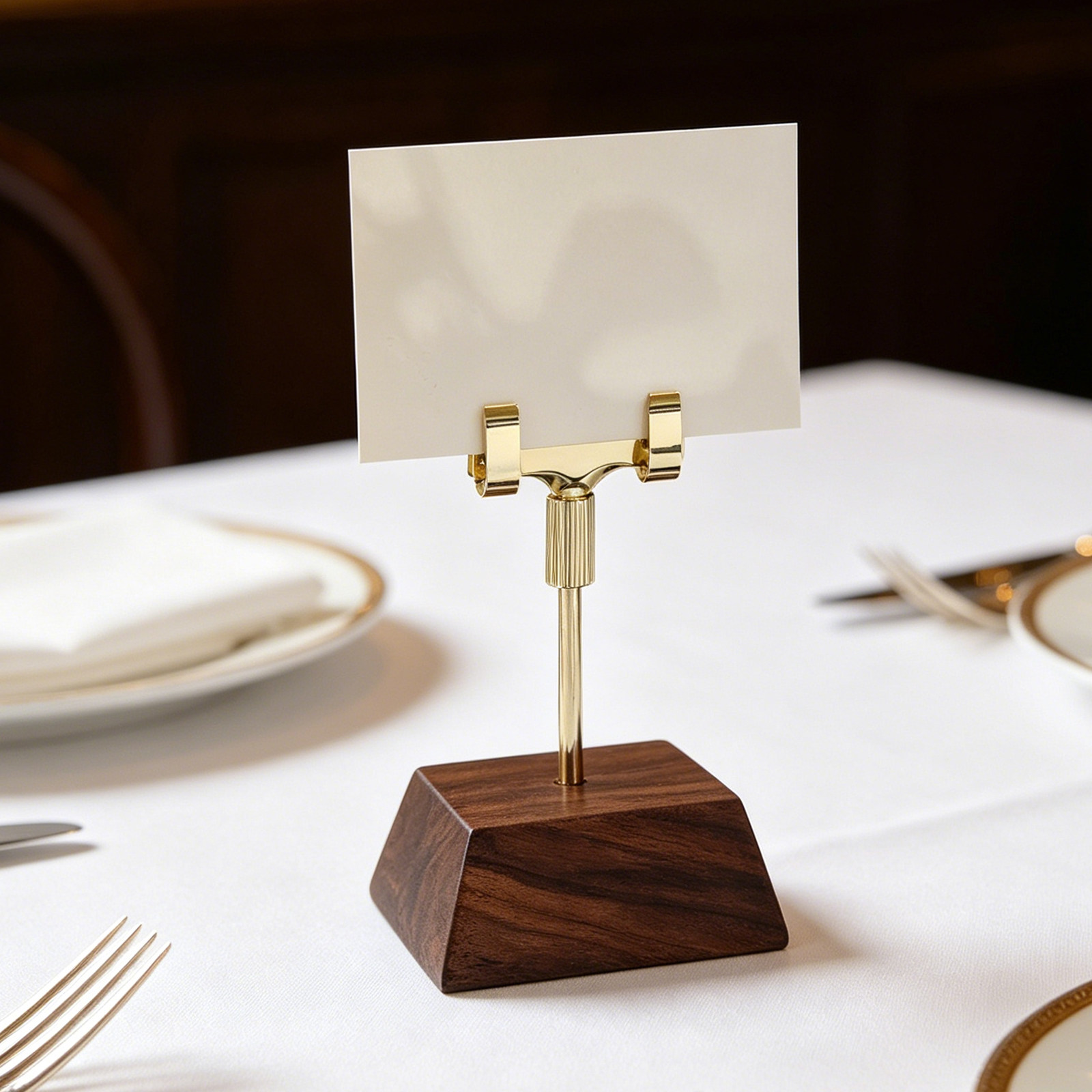 Stojak na menu z orzechowym dr – Table Number Gold recenzja i cena